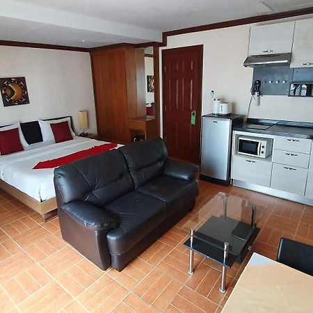 Patong Karlssons Hotel Экстерьер фото