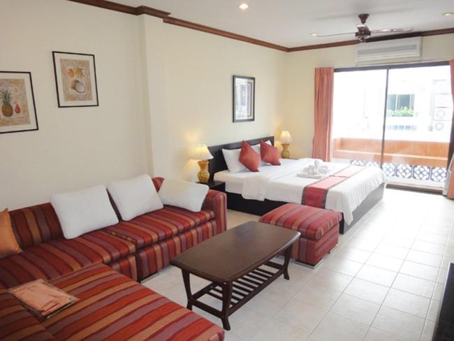 Patong Karlssons Hotel Экстерьер фото
